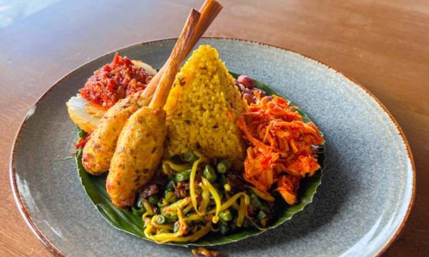 Nasi Kuning: Hidangan Tradisional Yang Kaya Makna Dan Rasa