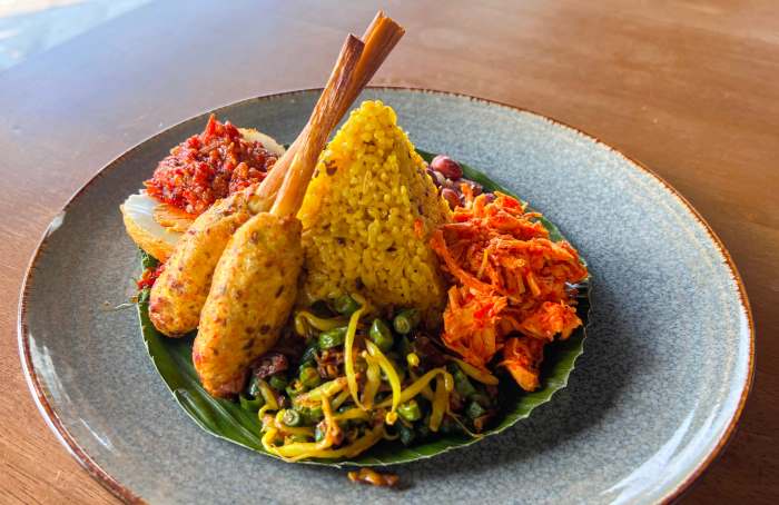 Nasi Kuning: Hidangan Tradisional Yang Kaya Makna Dan Rasa