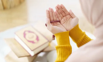 Doa Lailatul Qadar: Waktu Tepat Berdoa, Ampunan & Keberkahan