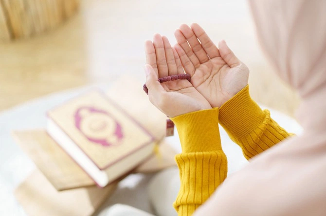 Doa Lailatul Qadar: Waktu Tepat Berdoa, Ampunan & Keberkahan