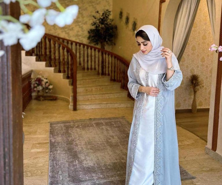 Tetap Stylish Dengan Abaya Di Momen Lebaran: Tampil Anggun