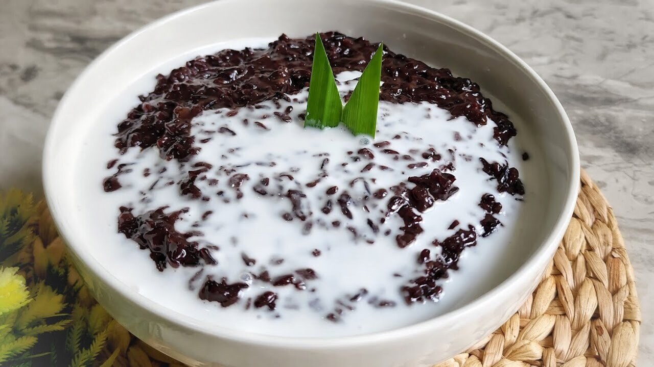 Bubur Pulut Hitam: Kuliner Tradisional Manis Yang Bikin Nagih