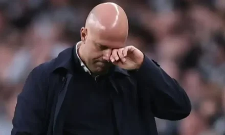 Masa Depan Arne Slot Tak Jelas, AC Milan Siapkan Tawaran Besar