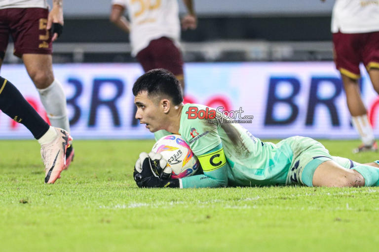 Cyrus Di Pinjamkan, Nadeo Masuk, Ini Susunan Ideal Kiper Persija