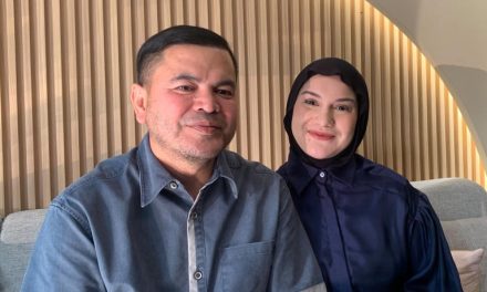 Irish Bella Hamil Lima Bulan! Gender Bayi Masih Di Rahasiakan