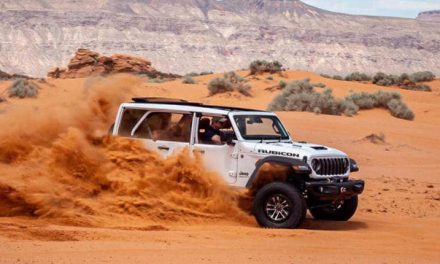 Gagah Maksimal! Jeep Wrangler Rubicon Jadi Raja Jalur Off-Road