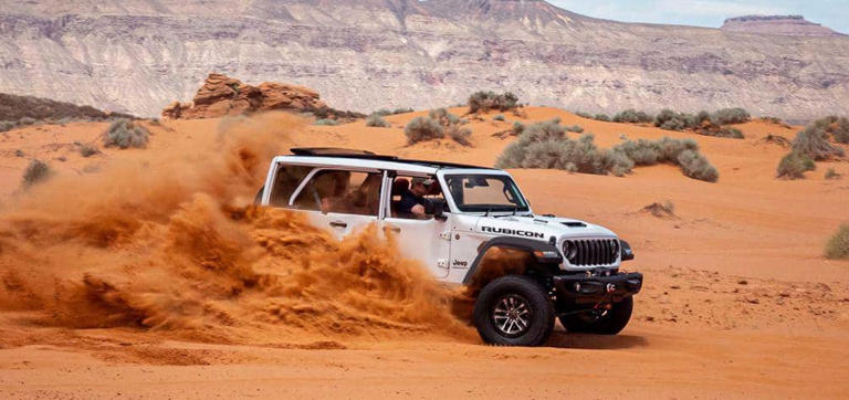Gagah Maksimal! Jeep Wrangler Rubicon Jadi Raja Jalur Off-Road