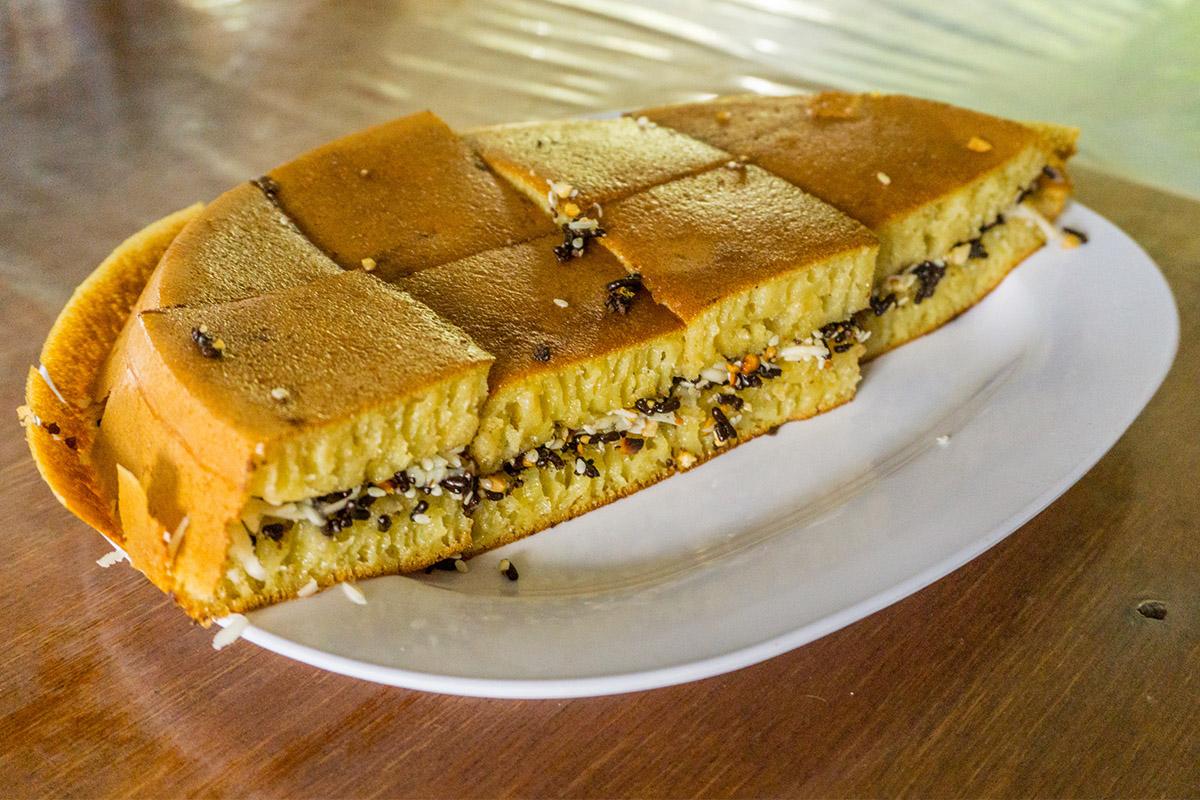 Auto Lahap! Martabak Bangka Legit Cocok Jadi Teman Santai