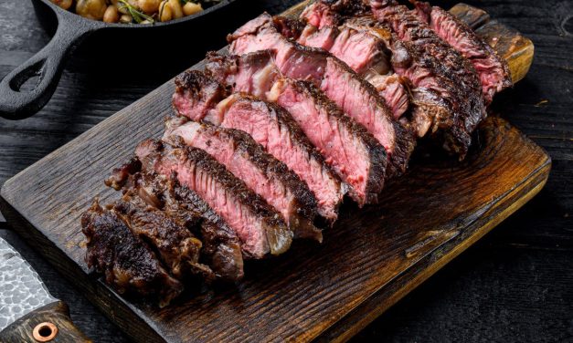 Juicy Maksimal! Beef Steak Dengan Saus Lada Hitam Bikin Nagih