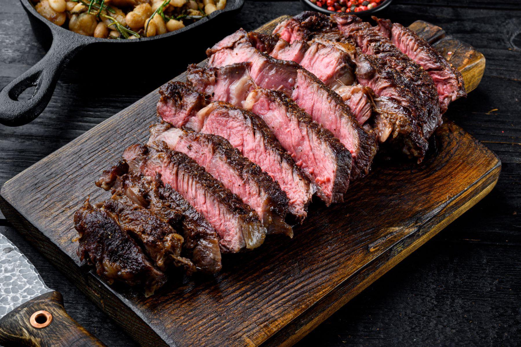 Juicy Maksimal! Beef Steak Dengan Saus Lada Hitam Bikin Nagih