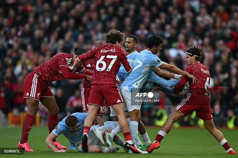 Kritik Menohok! Wayne Rooney Usai Liverpool Tumbang
